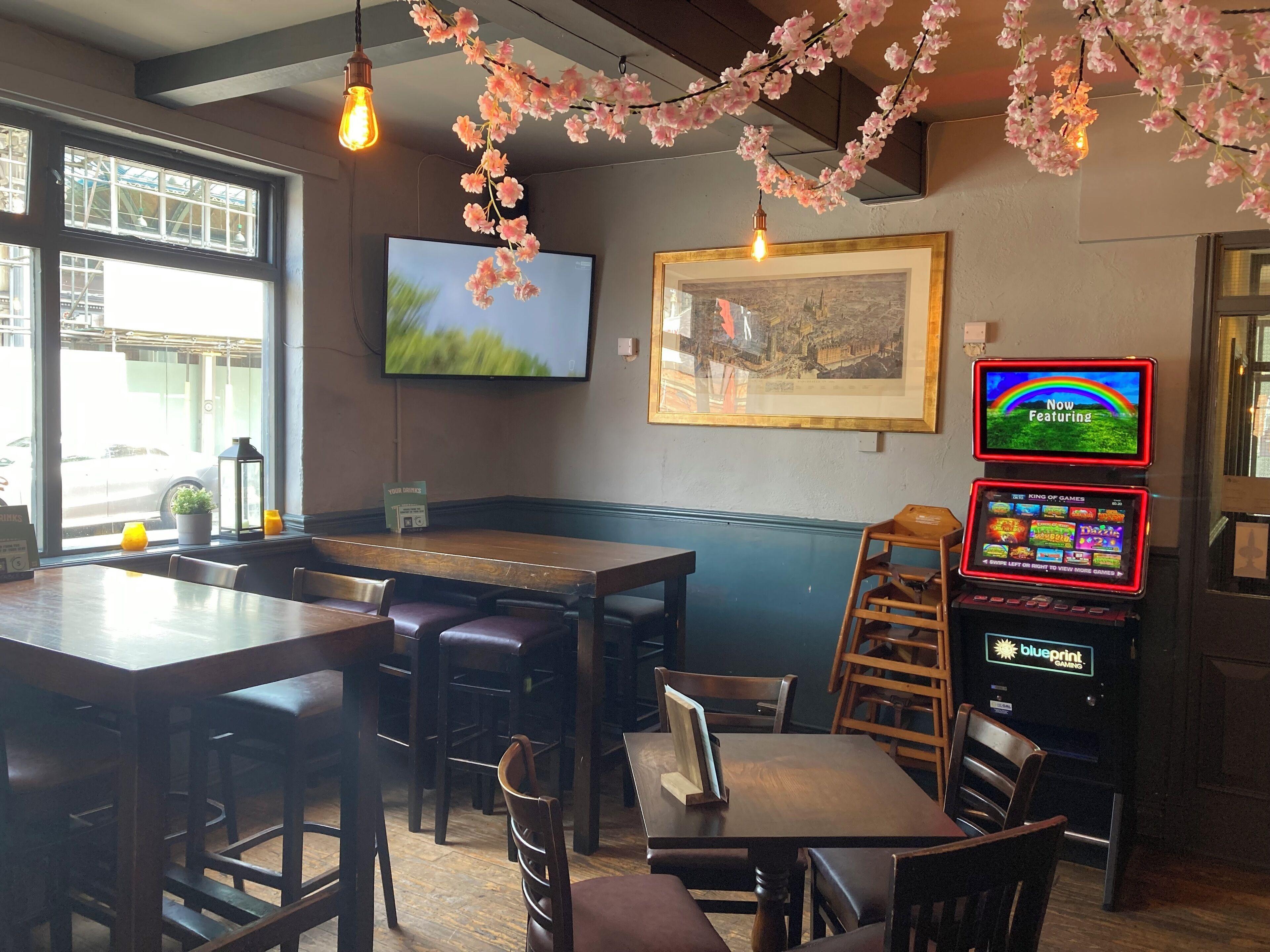 The Oxnoble — Photos 3